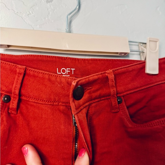 Ann Taylor Jeans Curvy Fit Skinny Jeans Red Washed Color Denim SZ 2 - Like NEW! - Picture 8 of 16